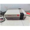 Image 2 : Nintendo Console with 2 Controllers, Zapper, 3 Games, 