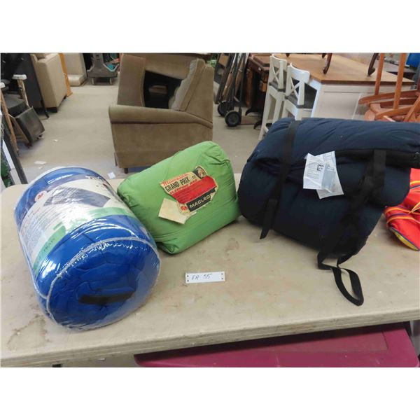 3 Sleeping Bags 