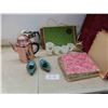Image 1 : 2 Coffee Perculators Includes a Corningware, 5 MacLeods Road 