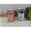 Image 2 : 2 Coffee Perculators Includes a Corningware, 5 MacLeods Road 