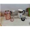 Image 3 : 2 Coffee Perculators Includes a Corningware, 5 MacLeods Road 