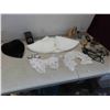 Image 1 : Muskrat Dickie,Lace/Crochet Collars, Shawl, Vintage 