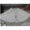 Image 2 : Muskrat Dickie,Lace/Crochet Collars, Shawl, Vintage 
