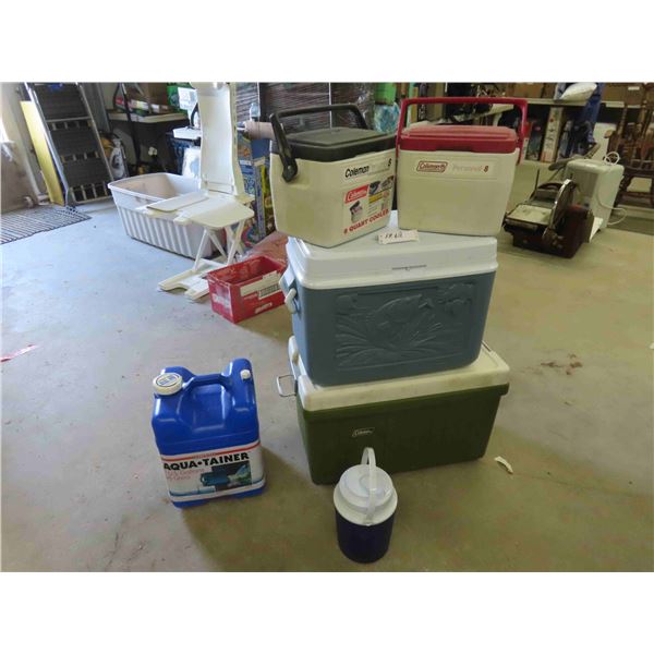 4 Coolers, Picnic Jug, 7 Gallon Aqua Tainer 