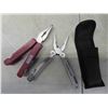 Image 4 : Rubbermaid Tote with (4) Knives, (2) Multi Tools, (2) 