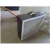 Image 2 : 2 Electric Fans 22'' x 22''