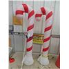 Image 2 : 4 Blow Molds (2) Candy Cane 40'' Tall , (2) Candles 35'' 