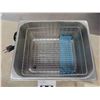 Image 2 : Trusonic Ultrasonic Cleaner (Like New)  with Cleaner 