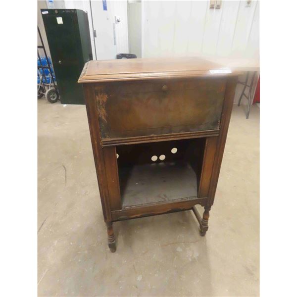 Cabinet 41'' x 17'' x 22'' 