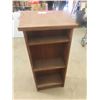 Image 2 : Wood Podium 48'' x 21 1/2'' x 11'' 