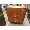 Image 1 : Dresser with 5 Drawers 38'' x 31'' x 16'' 