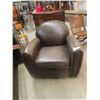 Image 1 : Leather/Leather Style Comfy Living Room Chair 
