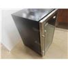 Image 2 : Danby Wine Cooler 33'' x 22 1/2'' x 19 1/2'' 