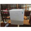 Image 1 : Hamilton Beach Bar Fridge 20'' x 19'' x 17'' 