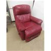 Image 2 : Leather/Leather Style Reclining Chair 