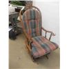 Image 5 : Gliding Rocker with Pop Out Foot Rest 