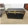 Image 1 : Cedar Lined Trunk 24'' x 42'' x 19 1/2'' 
