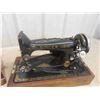 Image 2 : Singer Portable Electric Sewing Machine