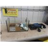 Image 1 : Fish Tank with Accessories 12" x 20" x 10"