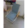 Image 3 : 4 Folding Lawn Chairs