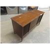 Image 2 : Westinghouse Cabinet Record/Radio Player with