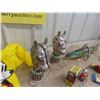 Image 6 : Wind Up Drummer, Metal Horse, Tiels Mickey Hat , 