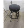 Image 4 : Checkerplate Bar Table with 2 Stools 41" H x 24" Diam