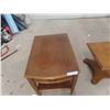 Image 4 : End Table 22" x 19" x 27" , Stand