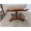 Image 5 : End Table 22" x 19" x 27" , Stand