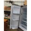 Image 8 : Samsung Stainless Steel French Door Refrigerator with Ice Maker,