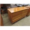 Image 8 : 4pce Bedroom Set : Dresser 31'' x 57'' x 18'' Plus Mirror