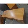 Image 3 : 4pce Bedroom Set: Desk 30'' x 49 1/2'' x 18'' , Dresser 