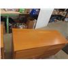 Image 7 : 4pce Bedroom Set: Desk 30'' x 49 1/2'' x 18'' , Dresser 