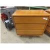 Image 9 : 4pce Bedroom Set: Desk 30'' x 49 1/2'' x 18'' , Dresser 