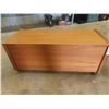 Image 1 : Oak Rolling Cedar Chest 17'' x 39'' x 16'' 