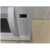 Image 2 : Whirlpool Microwave/ Range Combo 