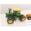 Image 2 : 2 Diecast ERTL Tractors 