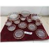 Image 1 : 14 Pieces Pressed Glass 1902 Mahattan Pattern. 