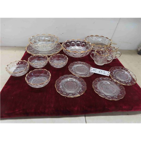 14 Pieces Pressed Glass 1902 Mahattan Pattern.