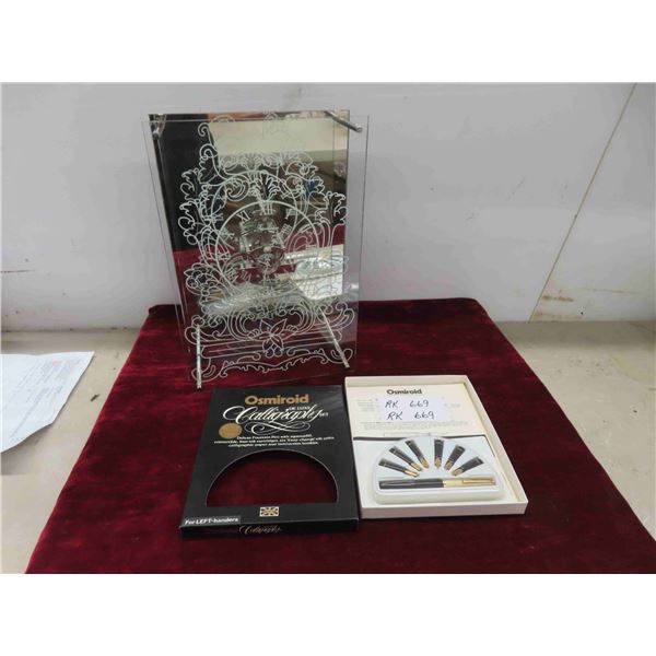 Modern Glass Clock 14 1/2 X 10 X 3" + Cael