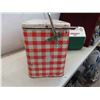 Image 7 : Vintage Picnic Cooler, Little Playmate Cooler 