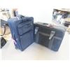 Image 1 : 2 Suit Cases 