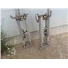 Image 2 : Pairs of Stilts