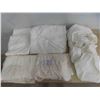 Image 1 : Amazon Basics Lightweight, Wrinkle-Free, Breathable Microfiber