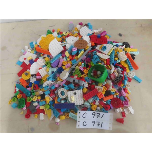 Lego kit, everything is open theres a lot of pieces, selling