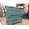 Image 7 : Painted 3 Drawer Dresser 35'' x 32'' x 17'' 