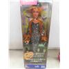 Image 2 : 3 Barbies: Fair Valentine 1997, Cat Woman 2004, 