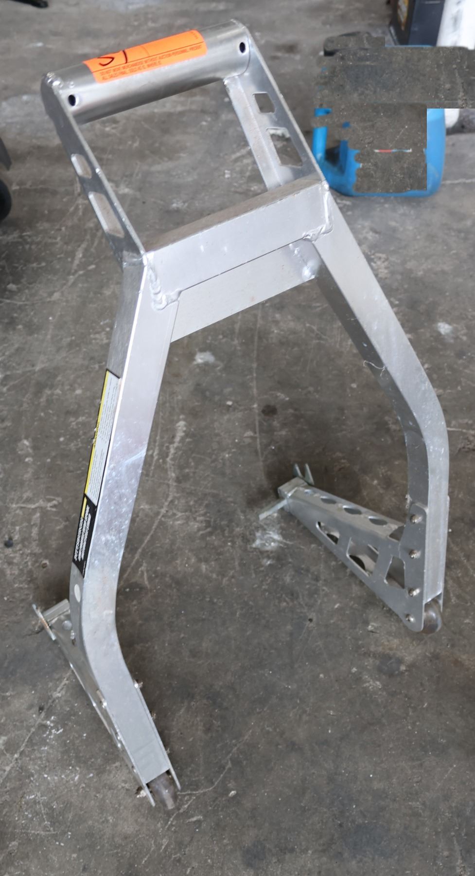 Universal Motorcycle Rear Wheel Stand - Oahu Auctions