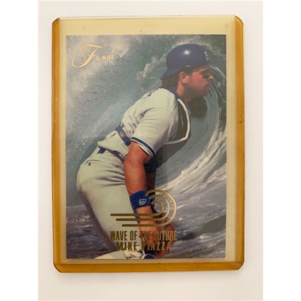 Mike Piazza Wave of the Future Flair Baseball Card