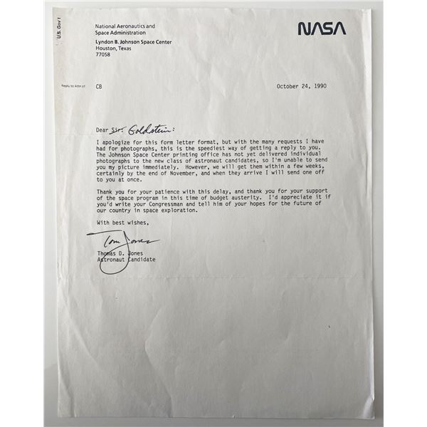 Astronaut Thomas D. Jones signed Nasa letter
